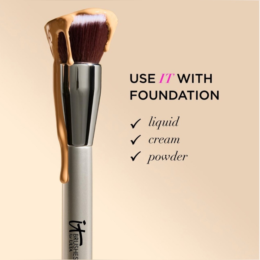 It Cosmetics NWT Airbrush Complexion Perfection foundation brush - Picture 3 of 9